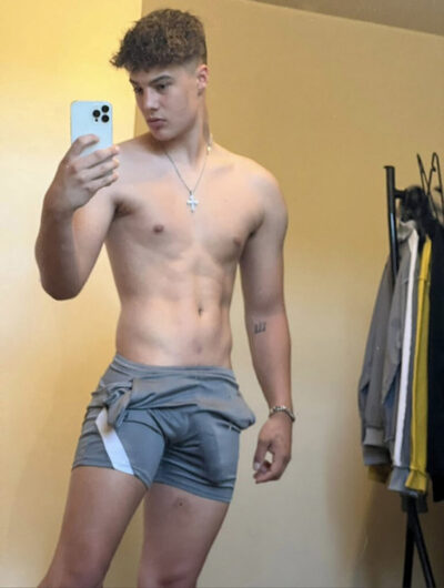 Singlet Boner Selfie